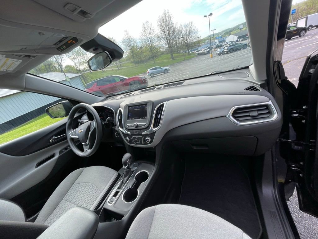 Used 2023 Chevrolet Equinox LS AWD/4WD image 11