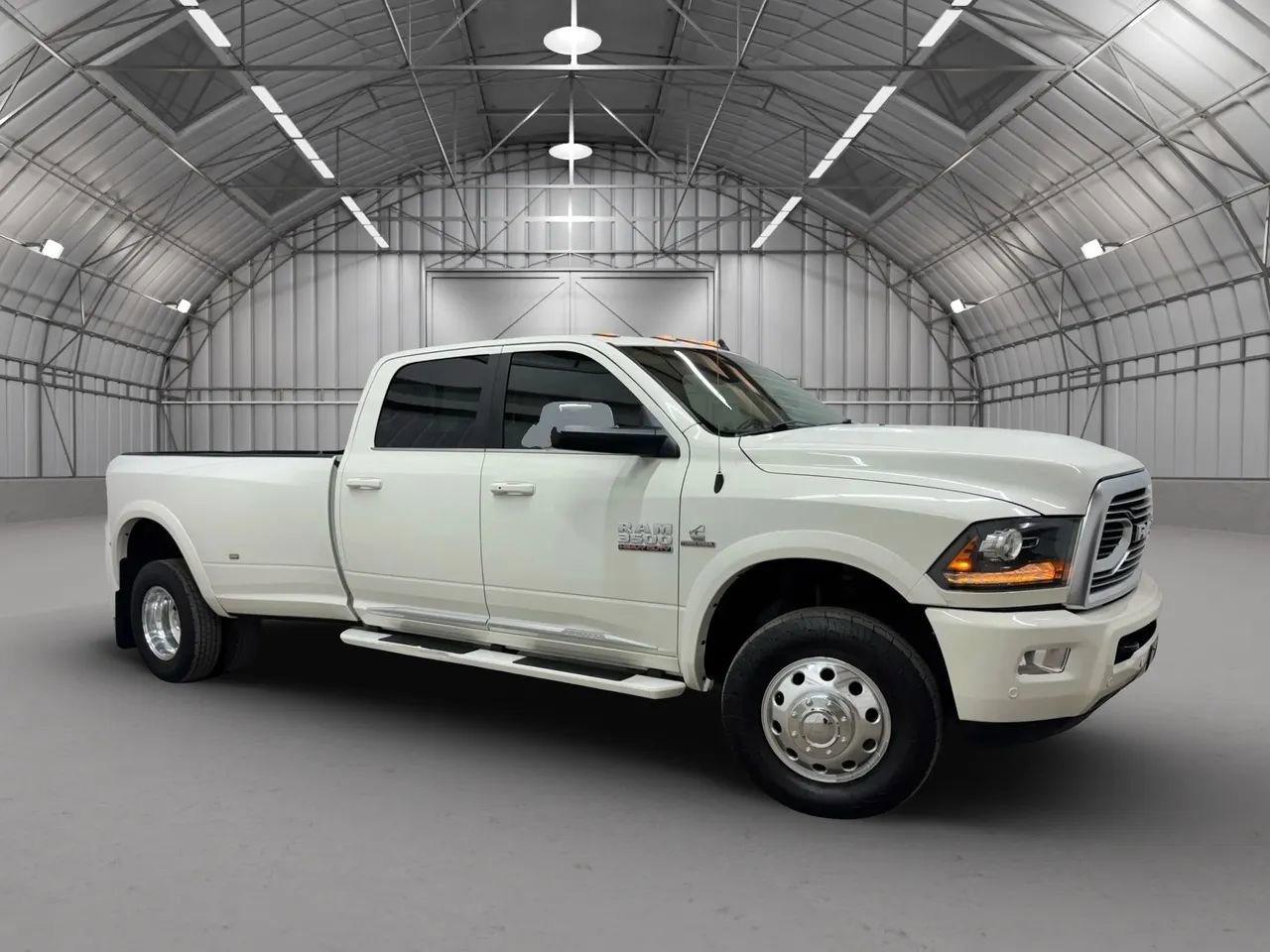 Used 2018 RAM 3500 Laramie Longhorn AWD/4WD image 9