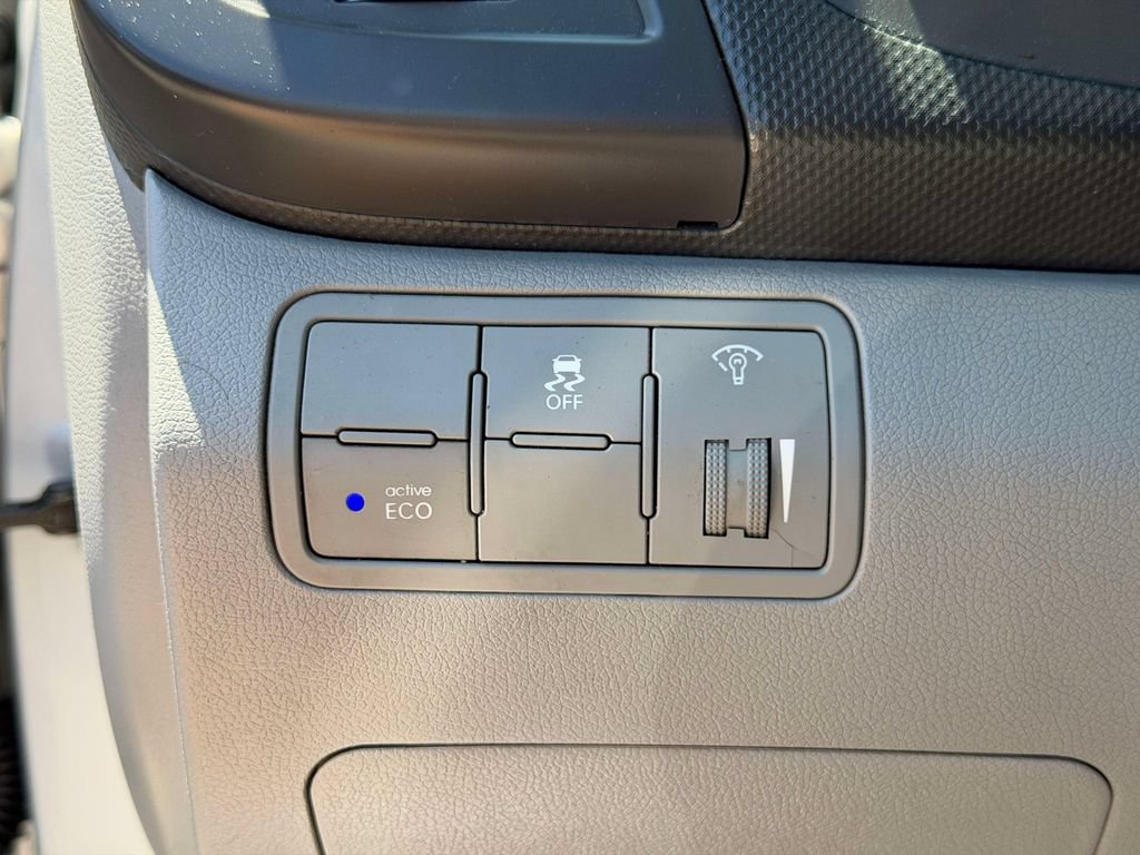 Used 2017 Hyundai Accent Value Edition FWD image 31