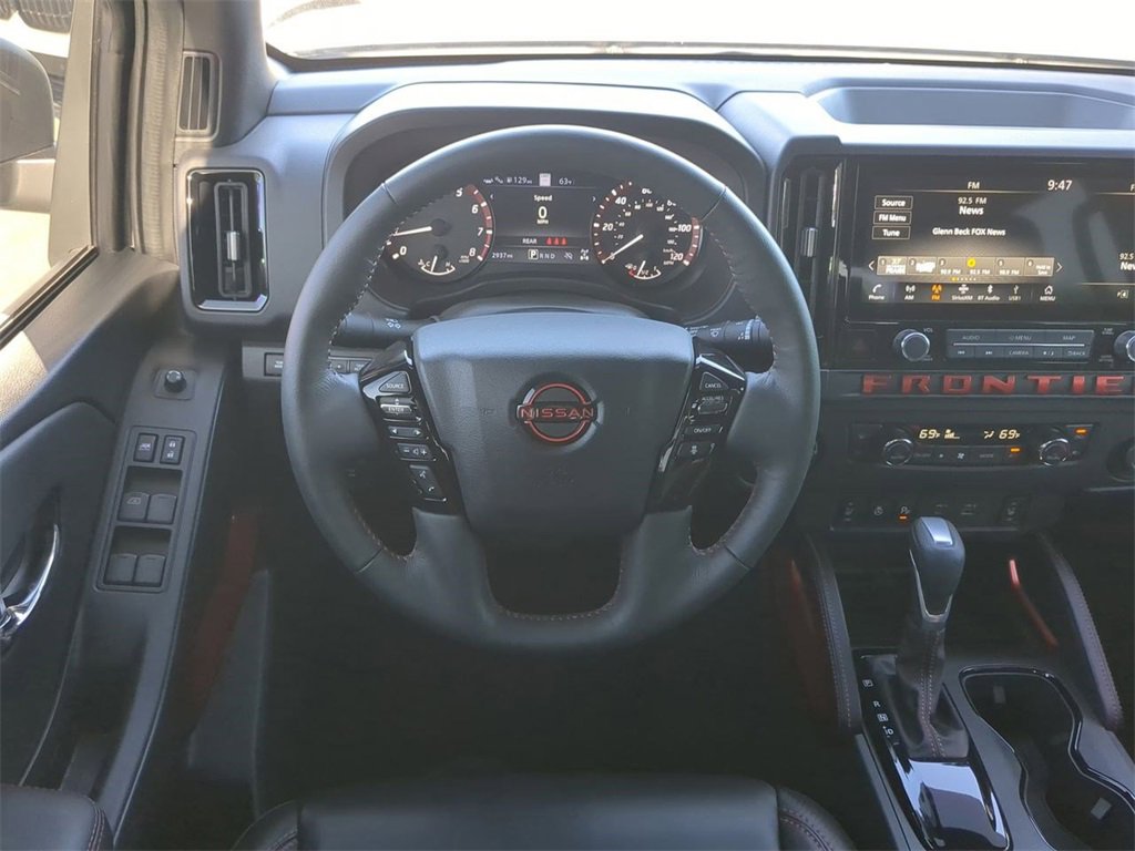 Used 2025 Nissan Frontier PRO-4X w/ Pro Premium Package image 17