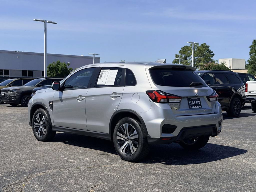 Used 2025 Mitsubishi Outlander Sport ES AWD/4WD image 4