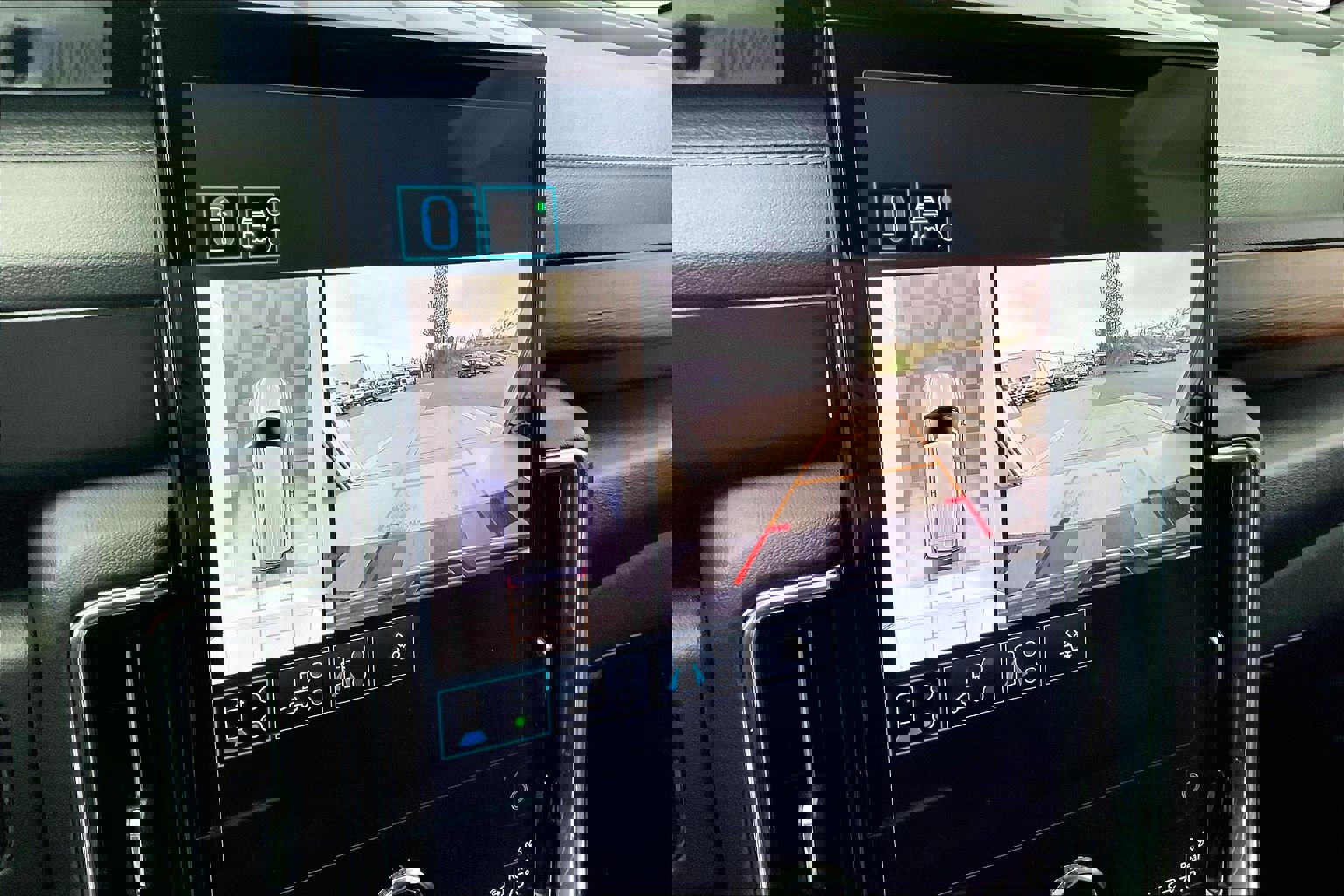 Used 2025 GMC Yukon Denali image 23