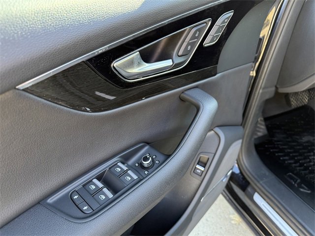 Used 2018 Audi Q7 3.0T Prestige w/ Prestige Package image 16