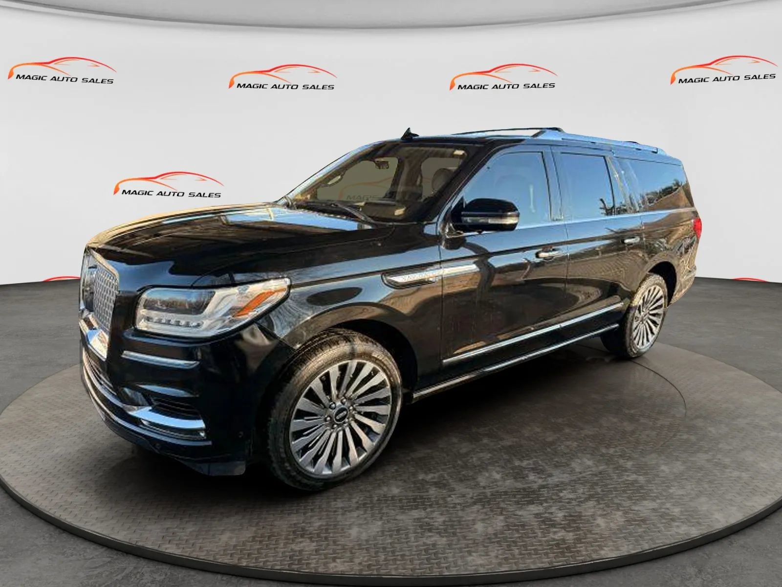 Used 2018 Lincoln Navigator L Reserve w/ Technology Package image 6