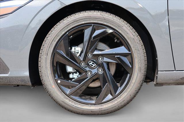 New 2026 Hyundai Elantra SEL Sport FWD image 9