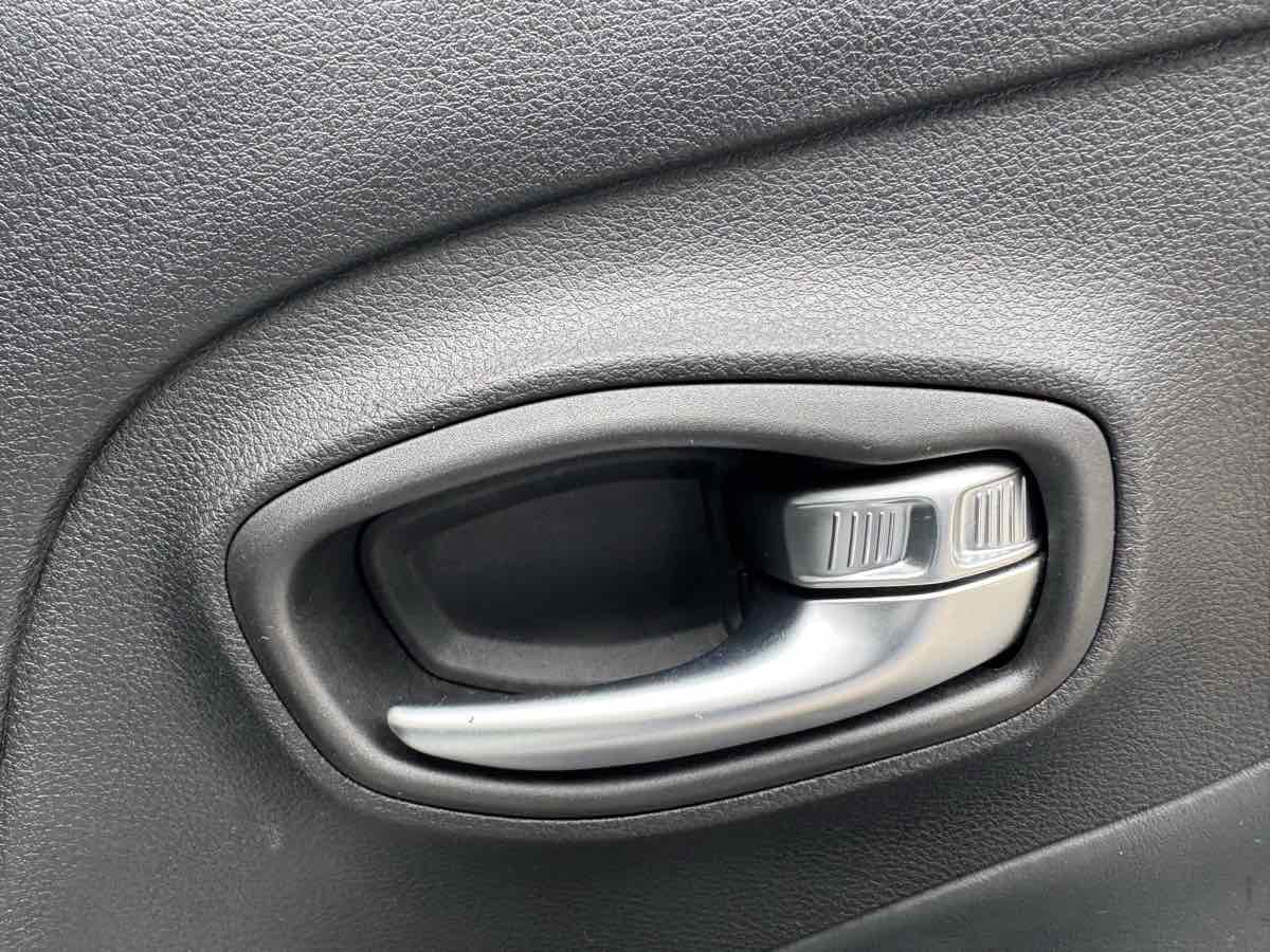 Used 2020 Jeep Renegade Altitude AWD/4WD image 35