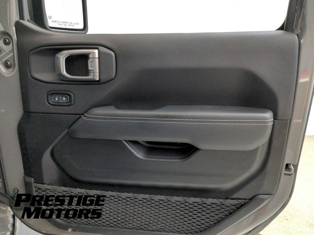 Used 2021 Jeep Gladiator Overland w/ Uconnect 4C Nav & Sound Group AWD/4WD image 28