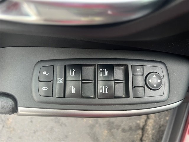 Used 2019 Jeep Cherokee Latitude Plus image 36