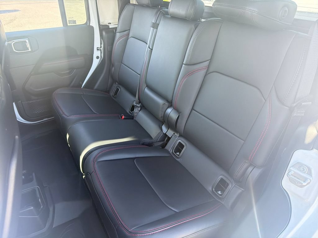 Used 2026 Jeep Gladiator Rubicon w/ Safety Group AWD/4WD image 24