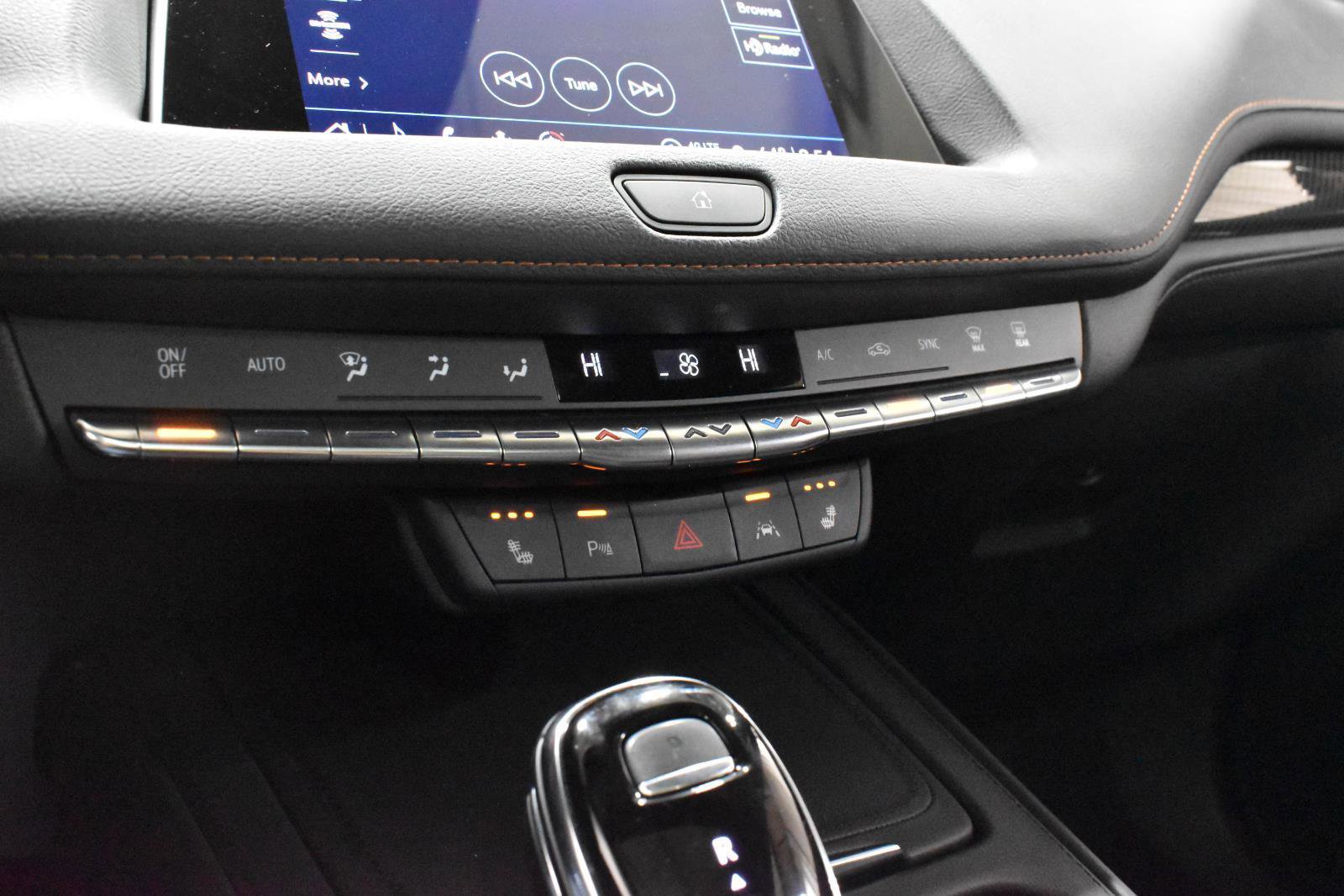 Certified 2023 Cadillac XT4 Sport w/ Cold Weather Package image 21