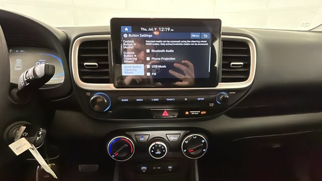 Certified 2026 Hyundai Venue SE FWD image 22