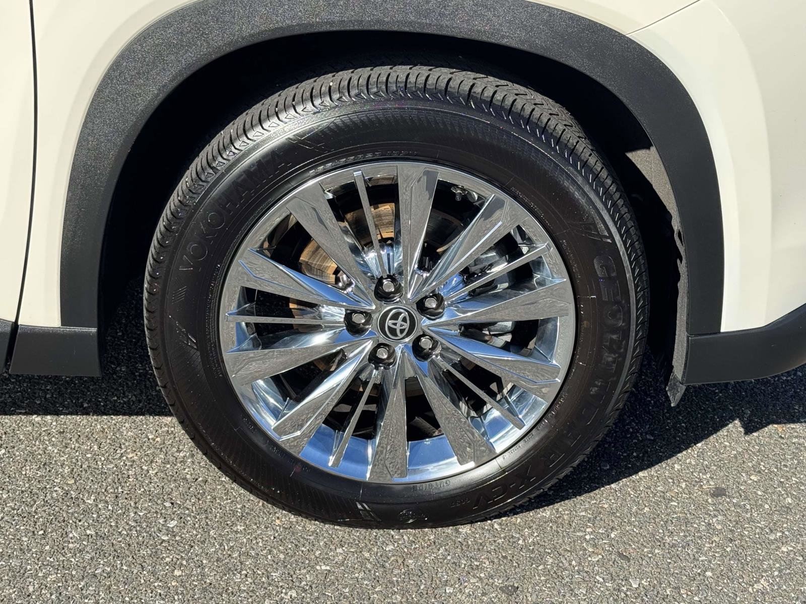 Used 2024 Toyota Grand Highlander Platinum image 6