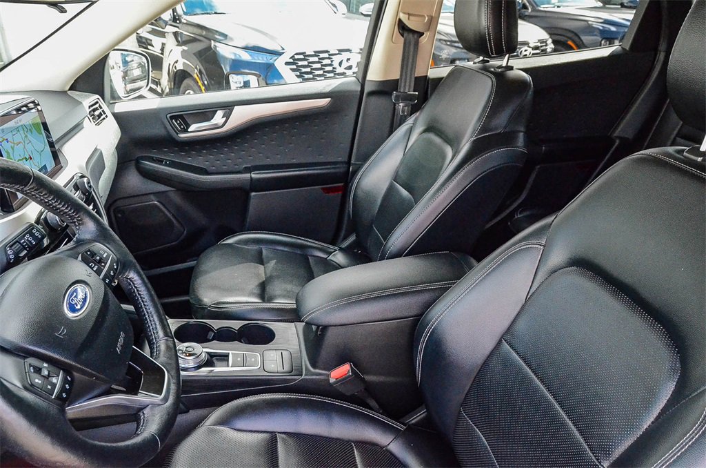 Used 2020 Ford Escape SEL image 19