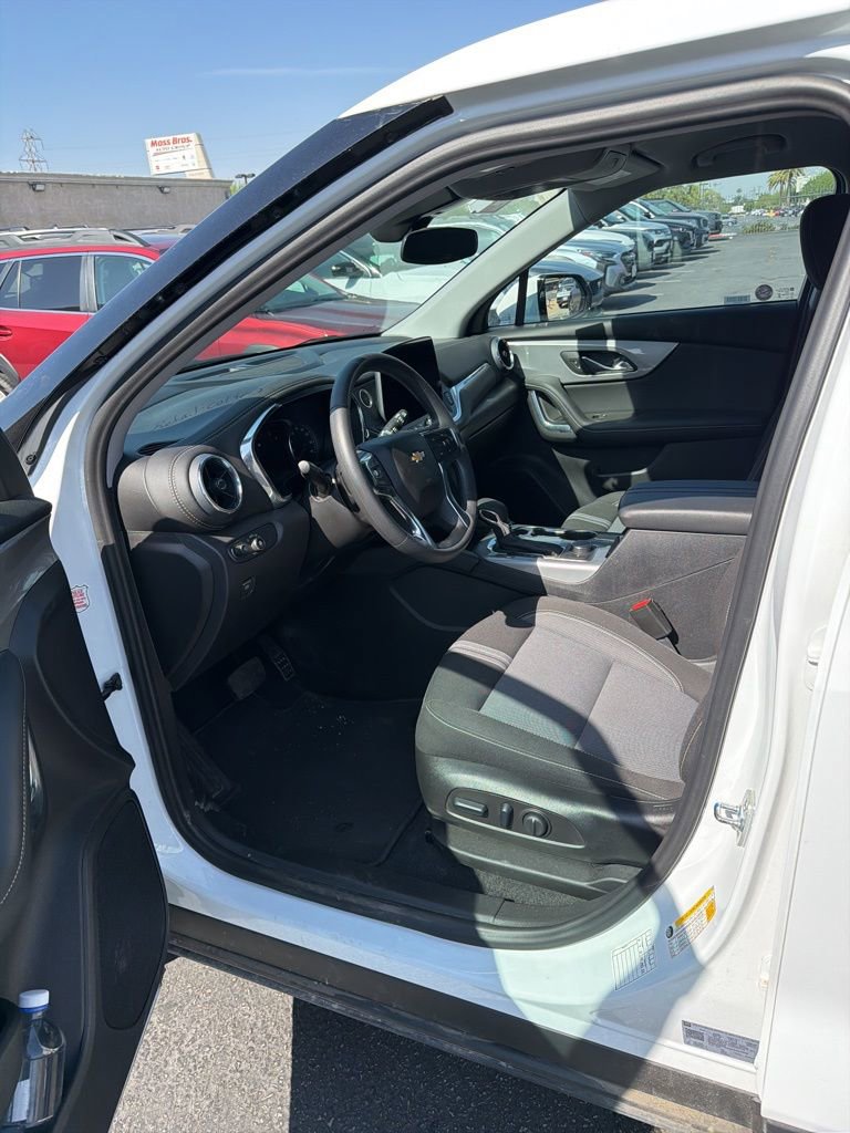 Used 2025 Chevrolet Blazer LT image 10