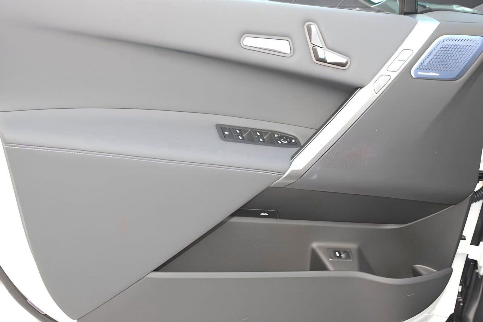 Used 2025 BMW iX M60 image 20