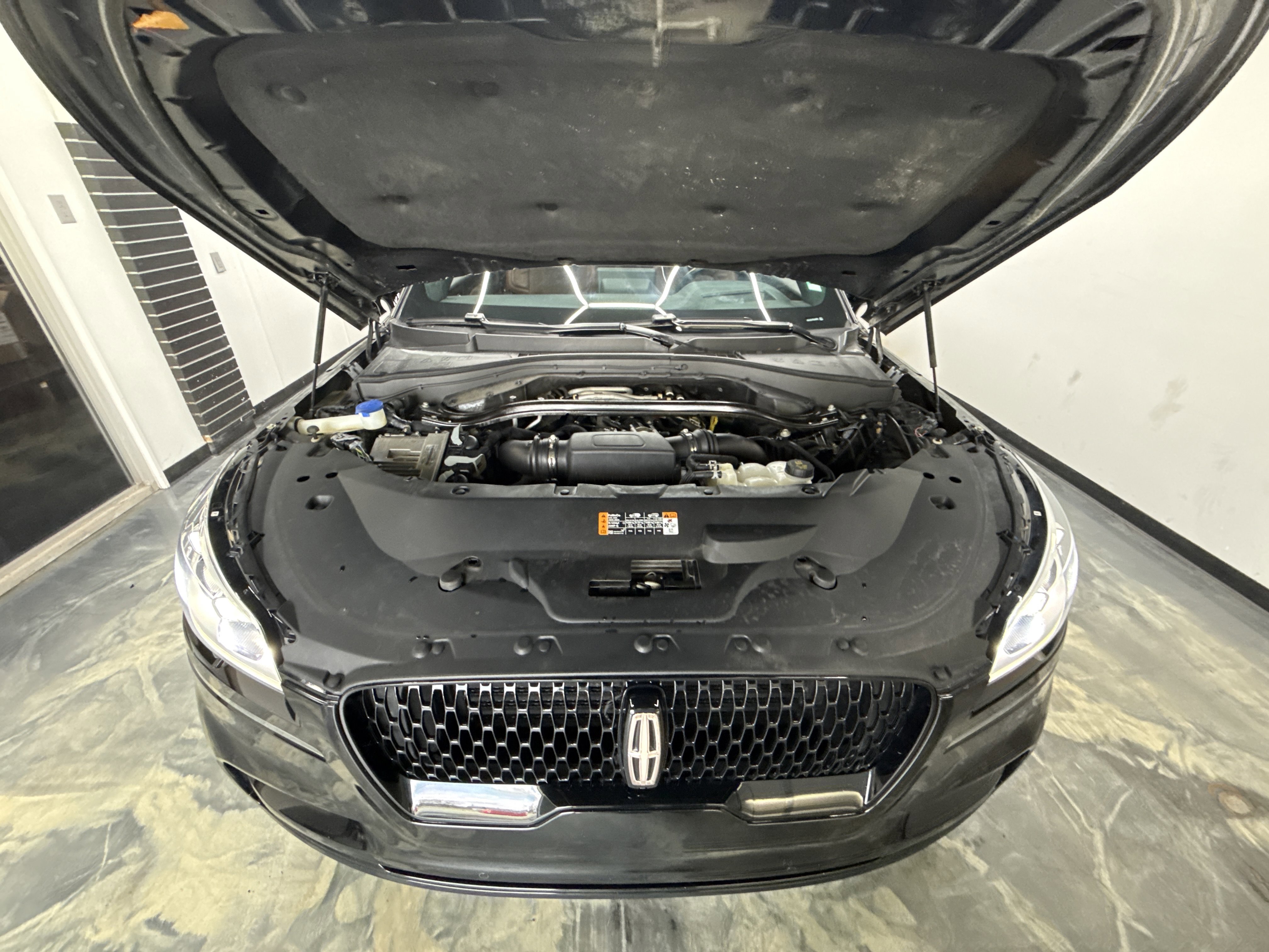 Used 2023 Lincoln Aviator Reserve w/ Equipment Group 201A image 32