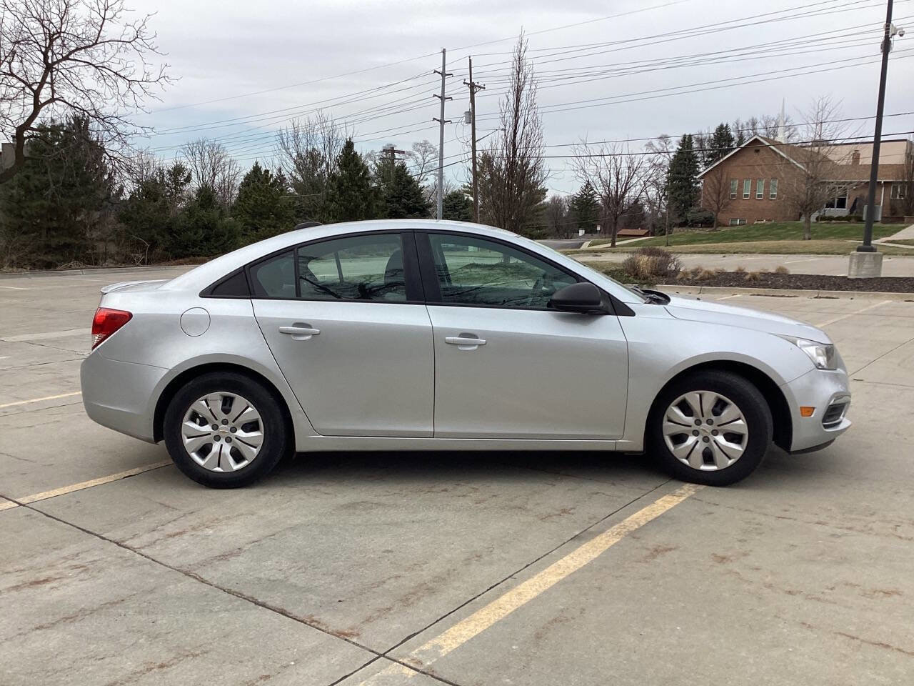 Used 2016 Chevrolet Cruze LS FWD image 7
