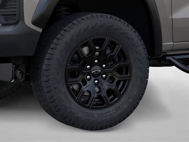 New 2026 Chevrolet Colorado Trail Boss w/ Off-Road Front Bumper Package AWD/4WD image 9