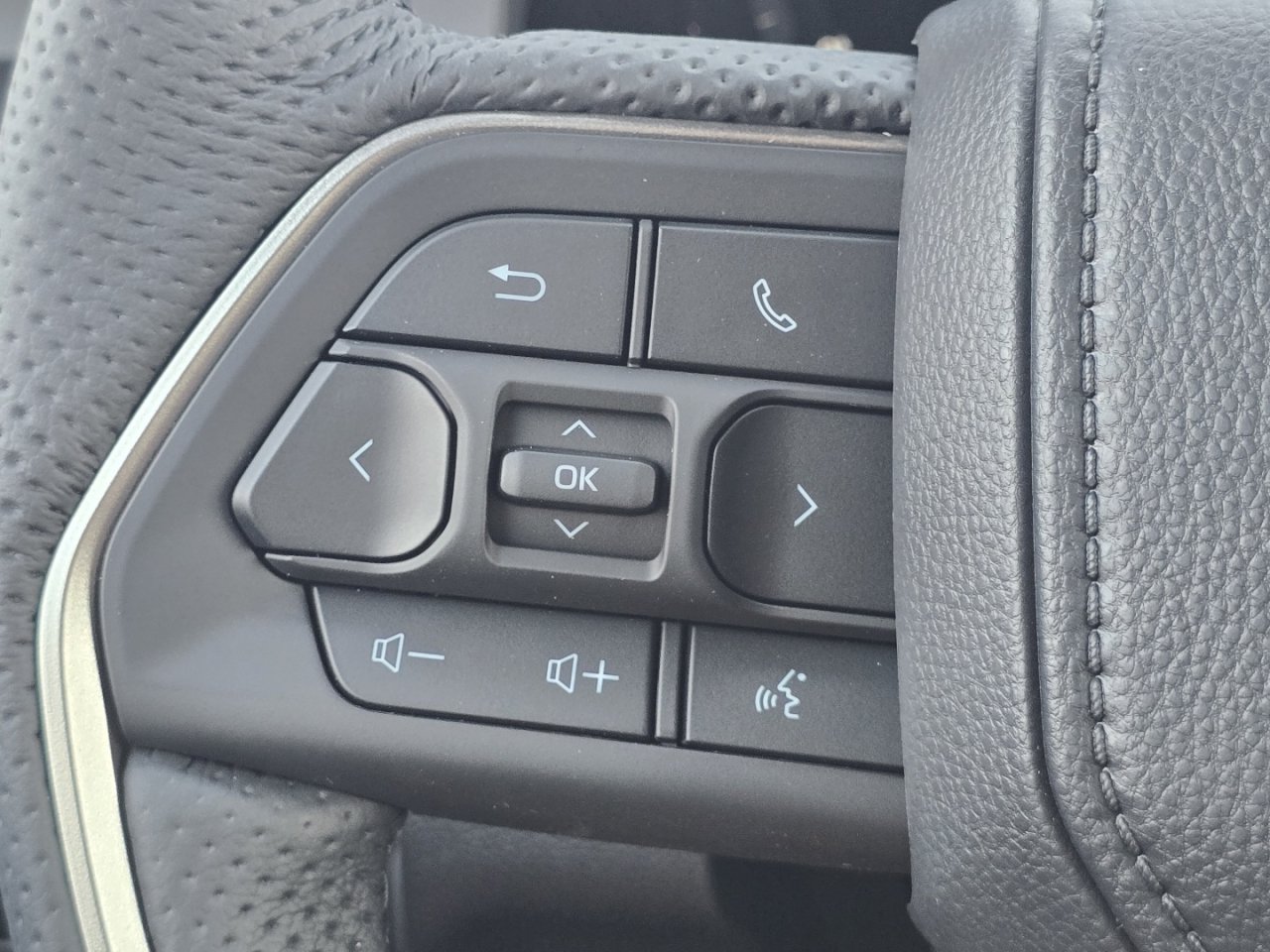 New 2026 Toyota Tacoma TRD Off-Road AWD/4WD image 33