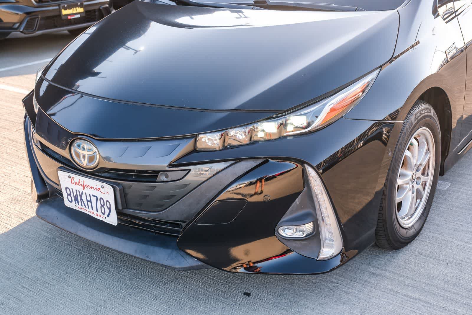 Certified 2020 Toyota Prius Prime Limited w/ Carpet Mat Package FWD image 11