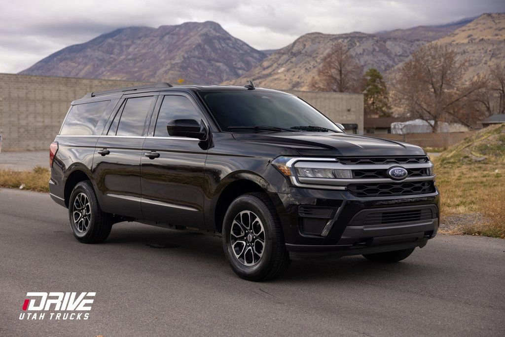 Used 2023 Ford Expedition Max XLT AWD/4WD image 1