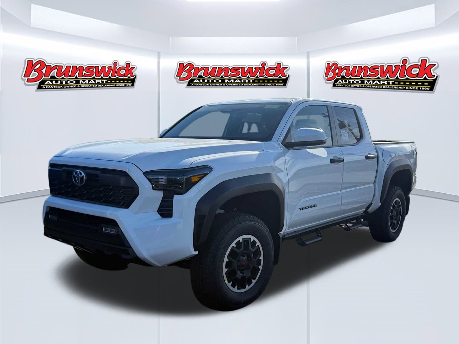 New 2025 Toyota Tacoma TRD Off-Road AWD/4WD image 1