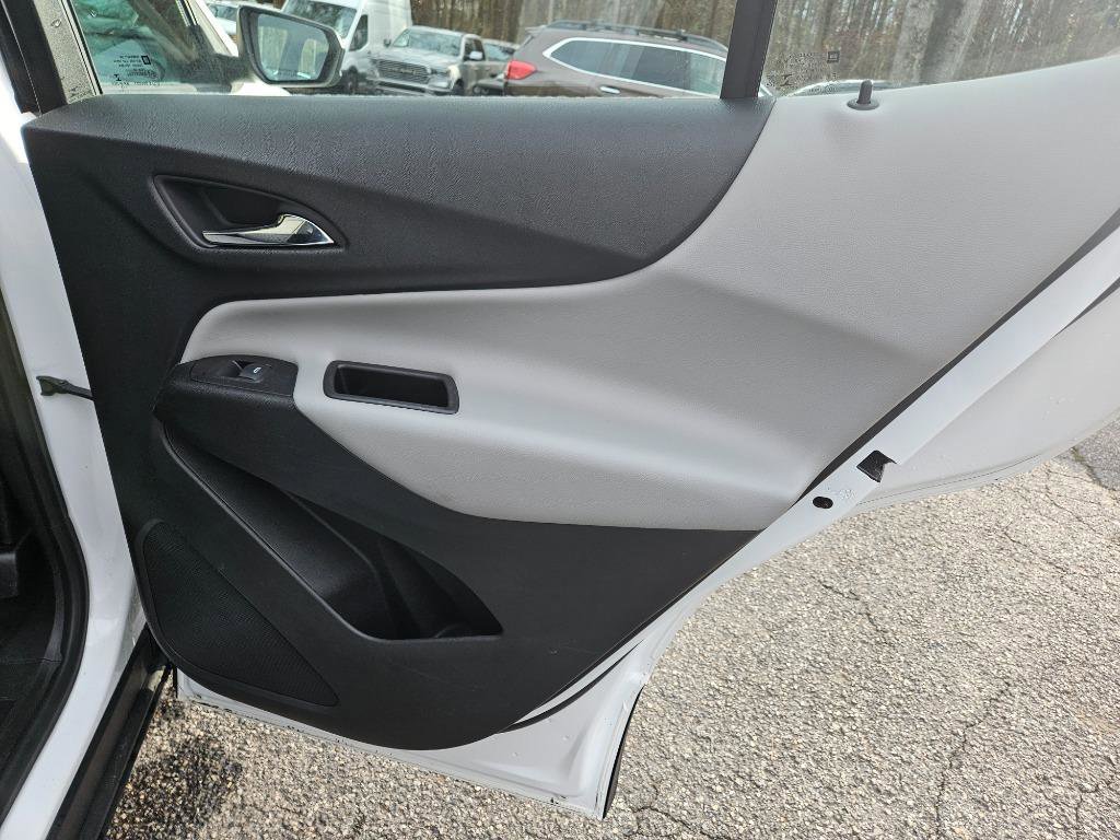 Used 2019 Chevrolet Equinox LS image 40
