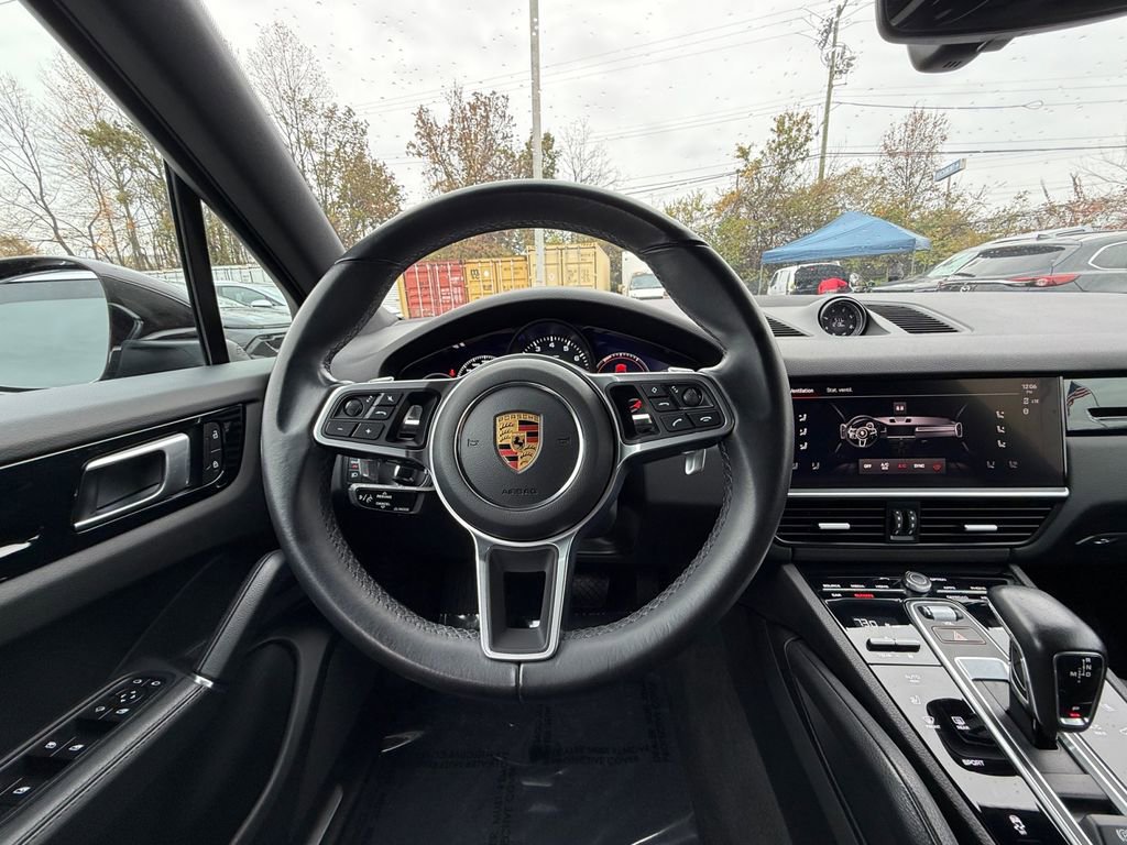 Used 2022 Porsche Cayenne image 21