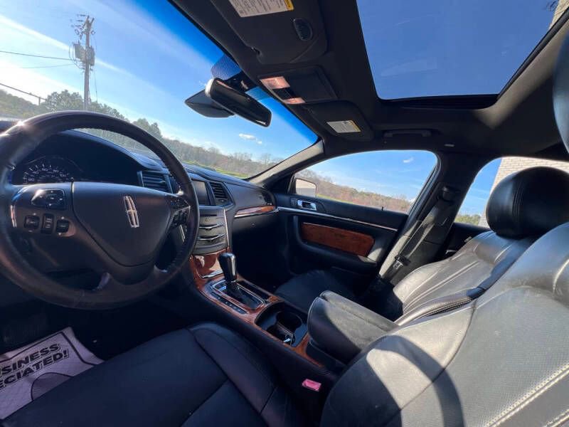 Used 2015 Lincoln MKS w/ Equipment Group 101A image 11