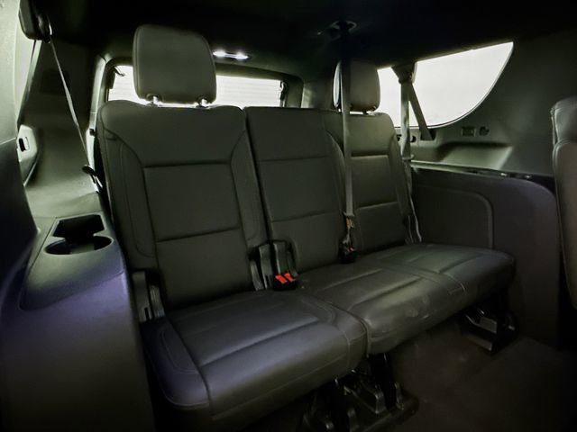 Used 2021 Chevrolet Suburban Z71 w/ Luxury Package image 31