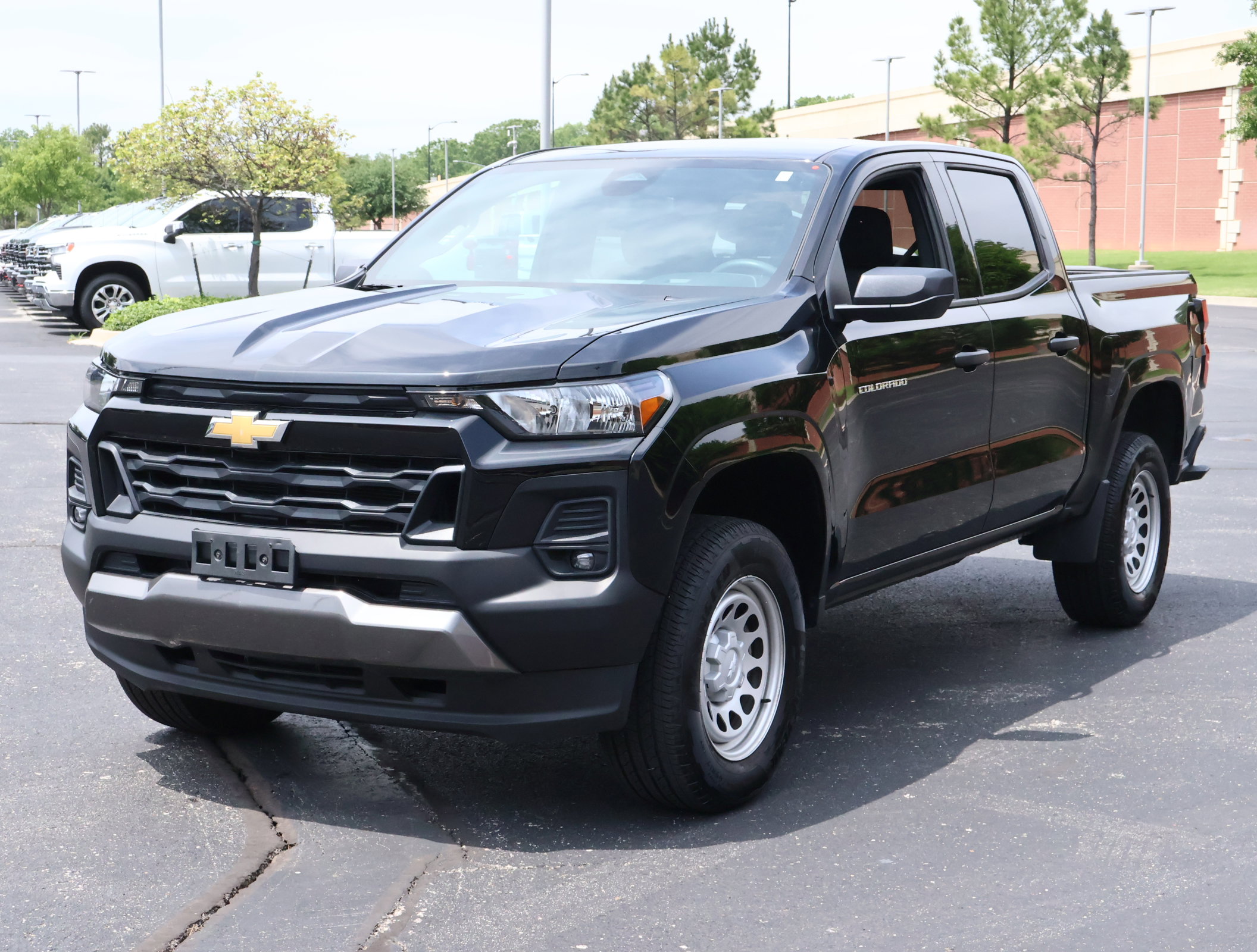 Used 2024 Chevrolet Colorado W/T RWD image 22