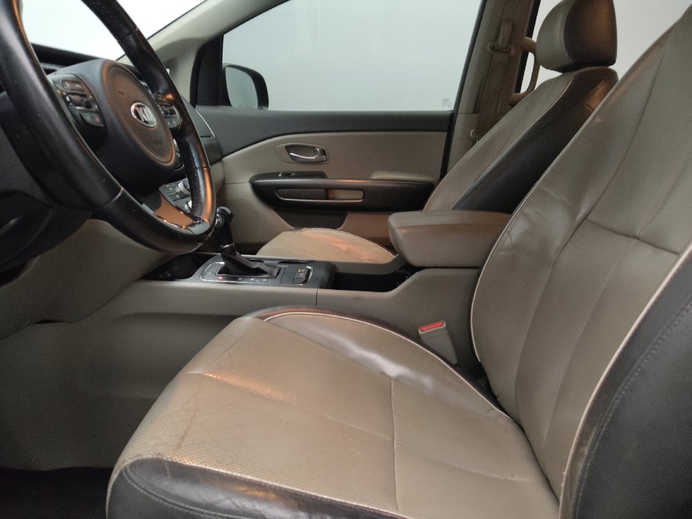 Used 2016 Kia Sedona LX w/ LX Essentials Premium Package FWD image 17