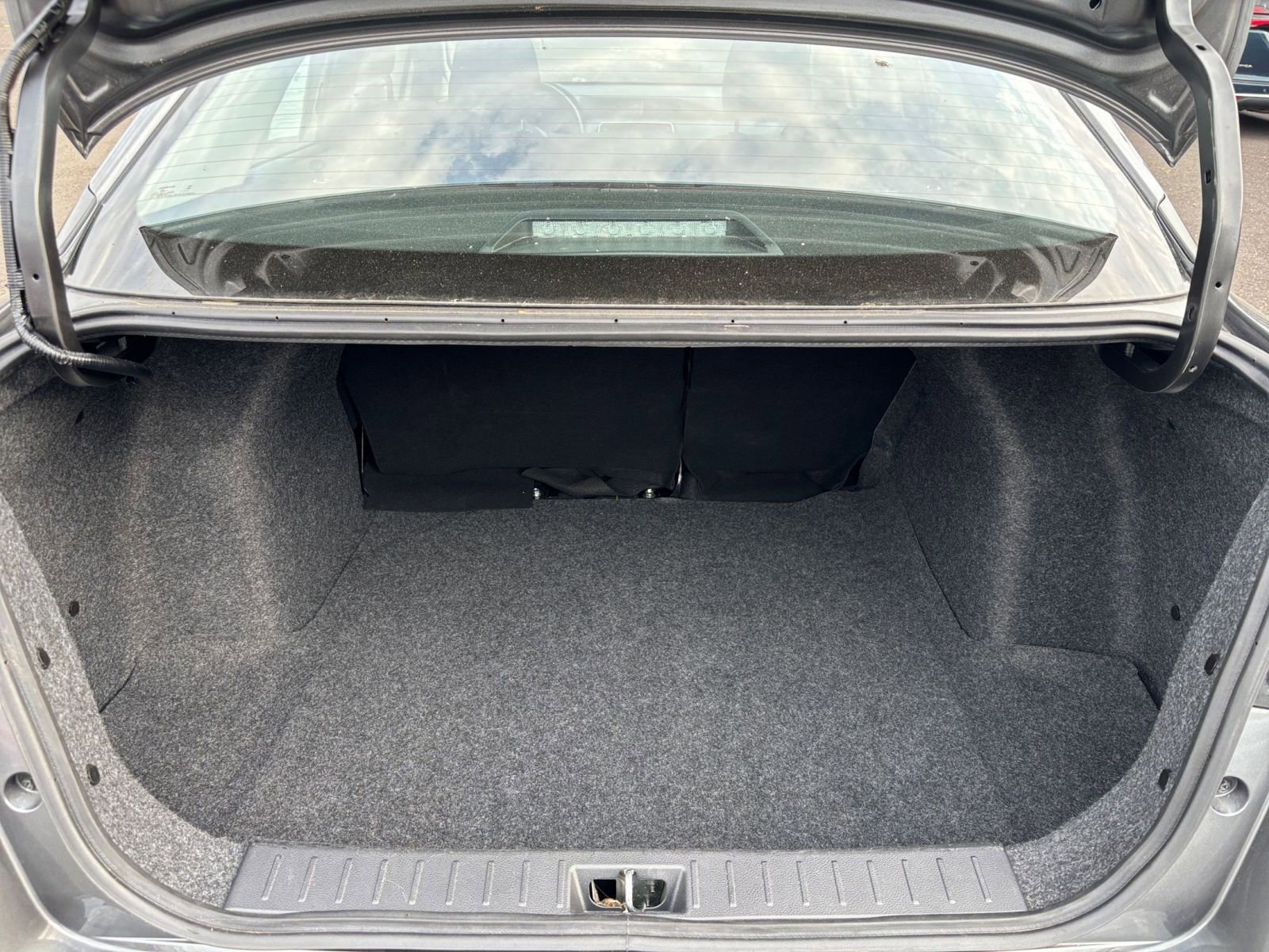 Used 2025 Nissan Versa SV FWD image 29