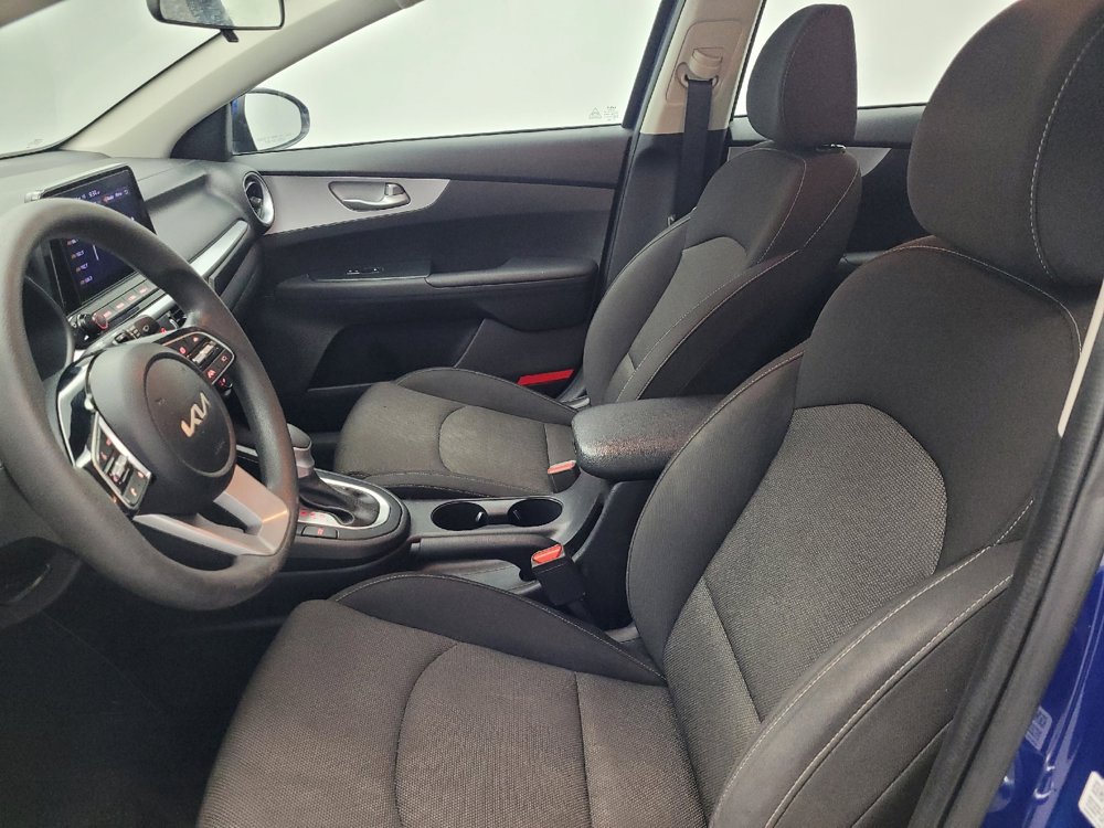 Used 2023 Kia Forte LXS image 17