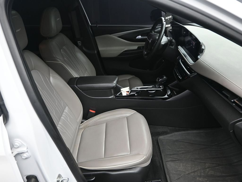 Used 2024 Buick Envista Avenir image 37