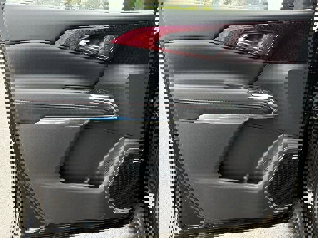 New 2026 Chevrolet Traverse Z71 w/ Enhanced Driving Package image 16