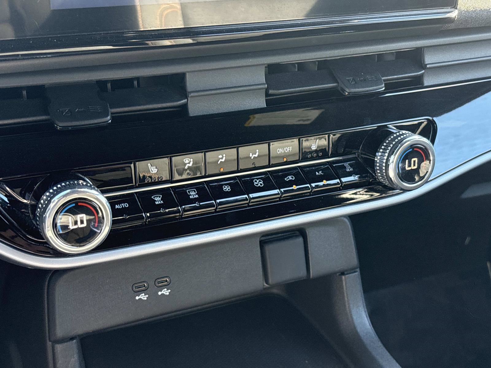 Used 2024 Honda Prologue EX image 25