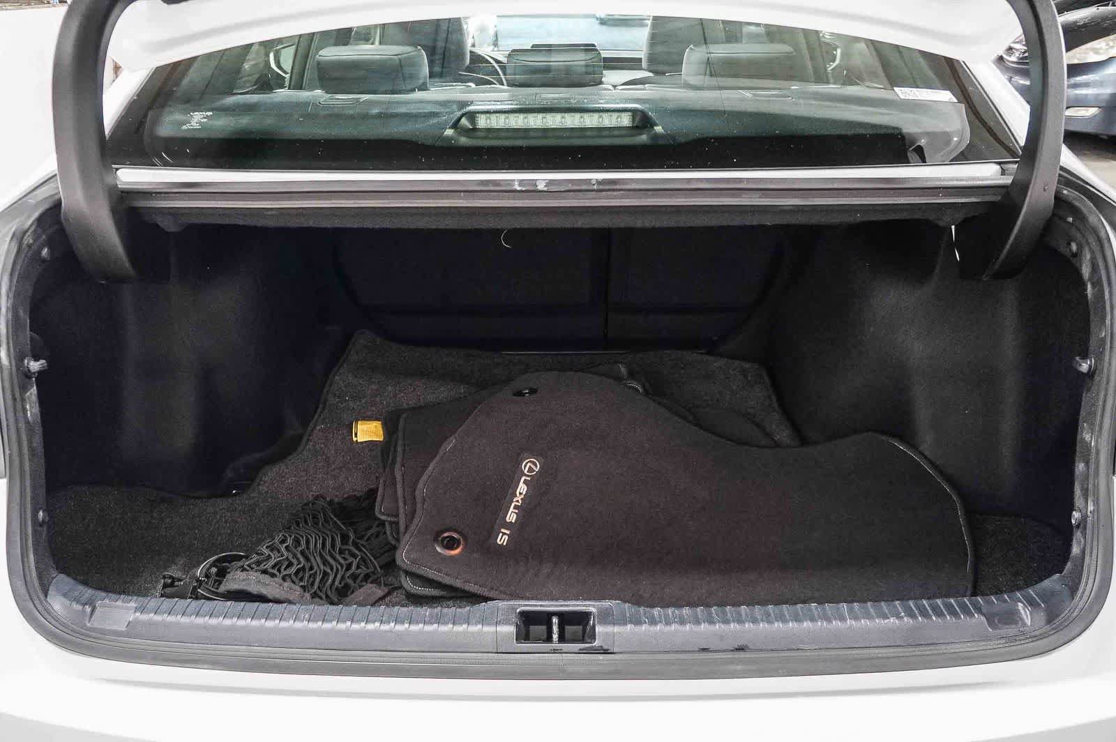 Used 2024 Lexus IS 300 F Sport RWD image 28