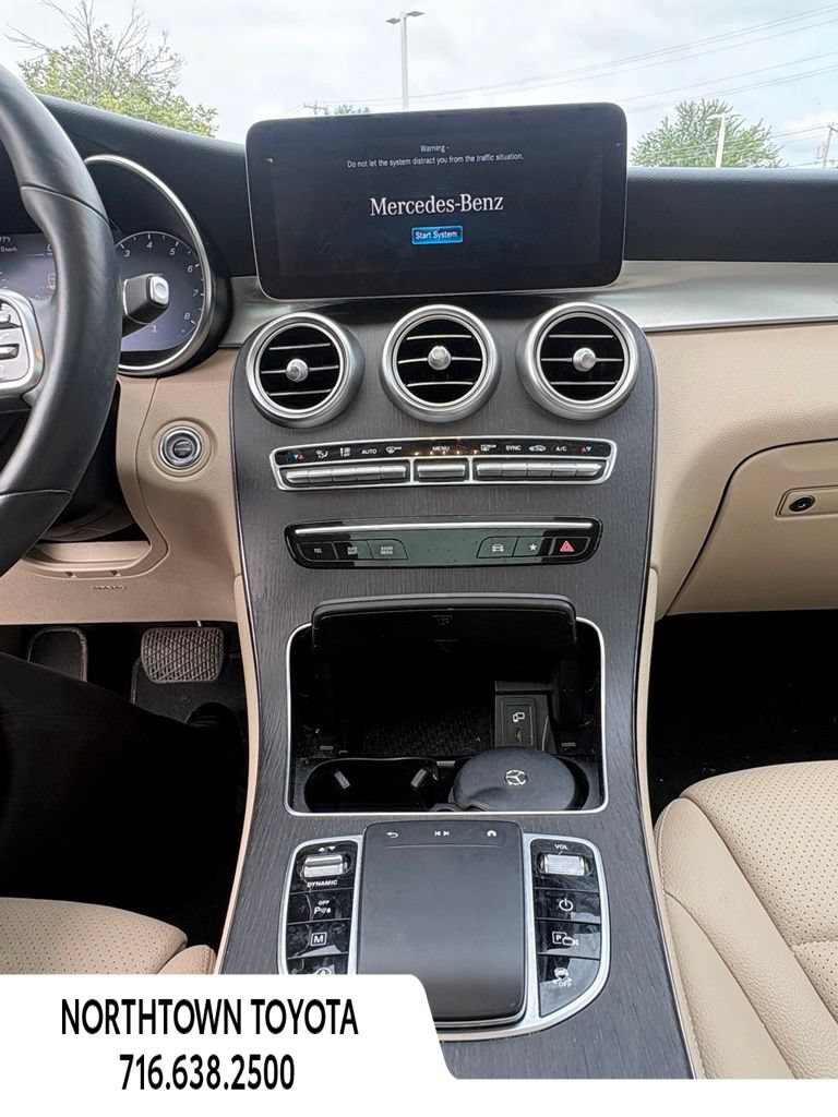 Used 2021 Mercedes-Benz GLC 300 4MATIC image 21