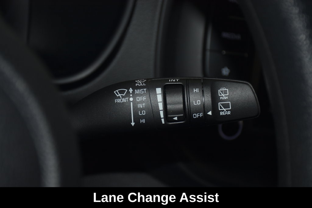 Used 2025 Kia Soul LX w/ LX Technology Package FWD image 15