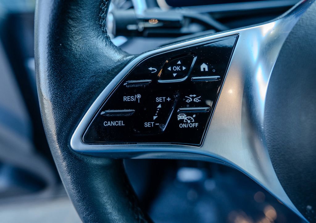 Used 2023 Mercedes-Benz EQE 350+ 4MATIC Sedan w/ Exclusive Trim Package image 6