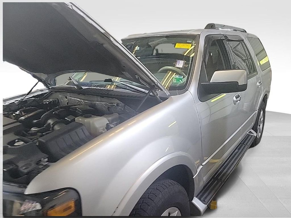 Used 2010 Ford Expedition Limited RWD image 12