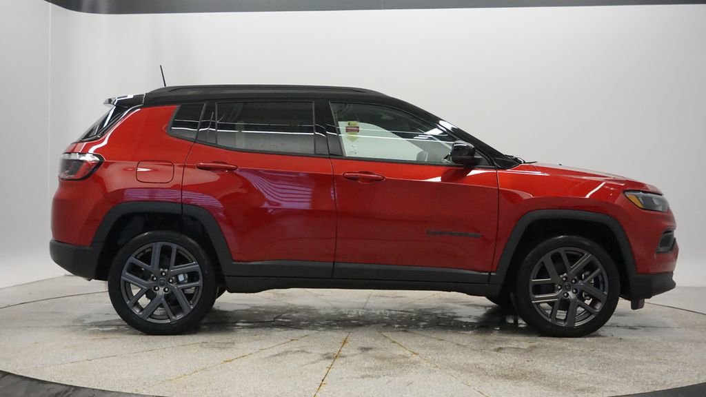 New 2026 Jeep Compass Limited image 10