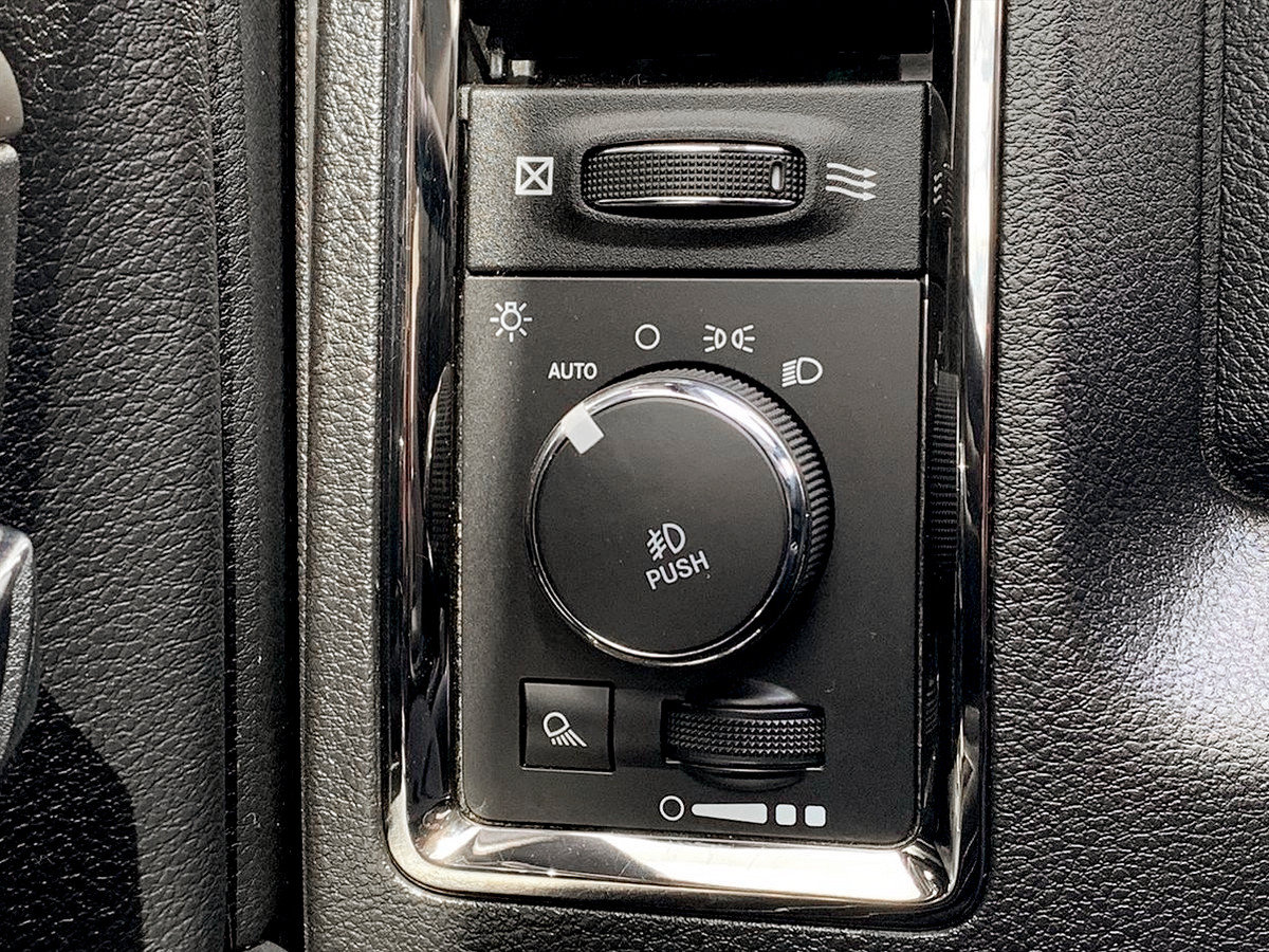 Used 2018 RAM 1500 Sport AWD/4WD image 17