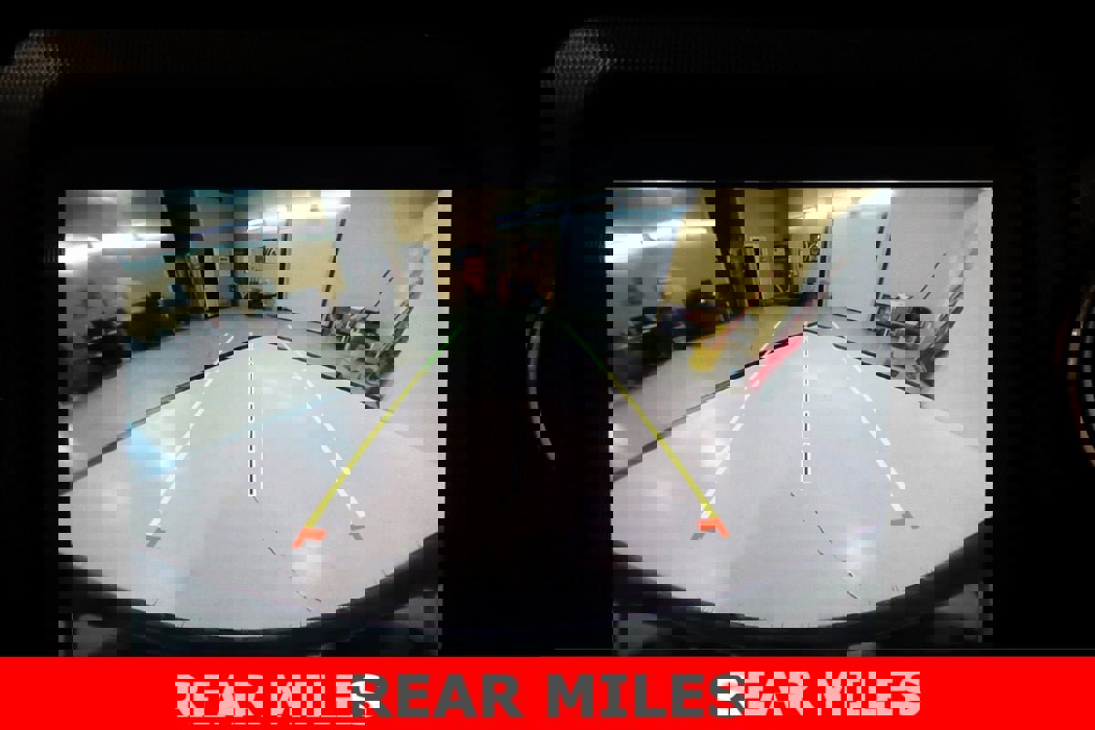 Used 2022 Jeep Wrangler Unlimited Sahara w/ Cold Weather Group image 28