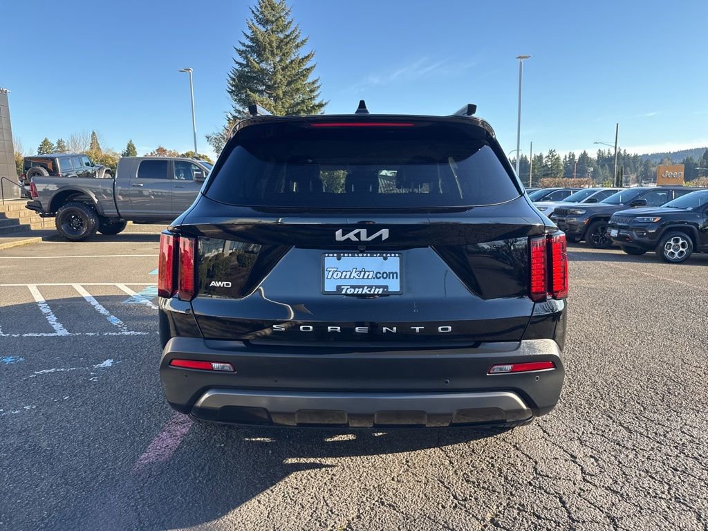 Used 2022 Kia Sorento S AWD/4WD image 6