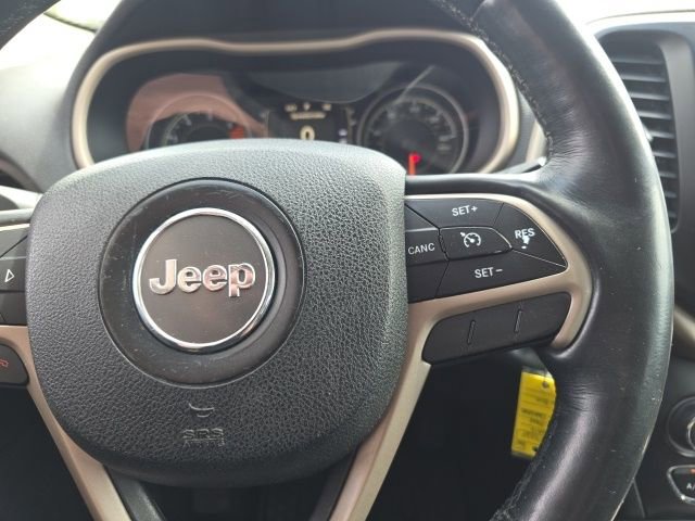 Used 2016 Jeep Cherokee Sport w/ Cold Weather Group image 16