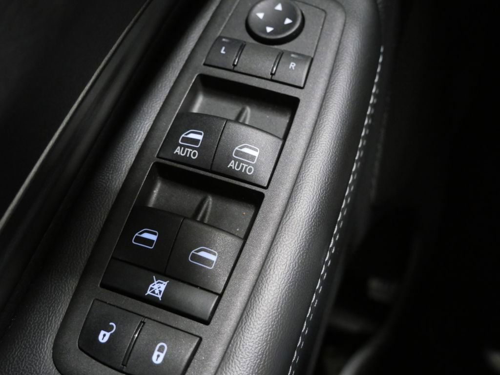 Used 2022 Dodge Durango SXT w/ Blacktop Package image 14