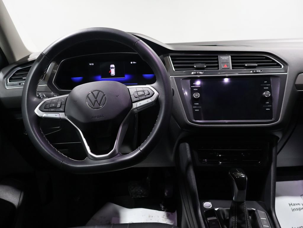 Used 2022 Volkswagen Tiguan SE image 18