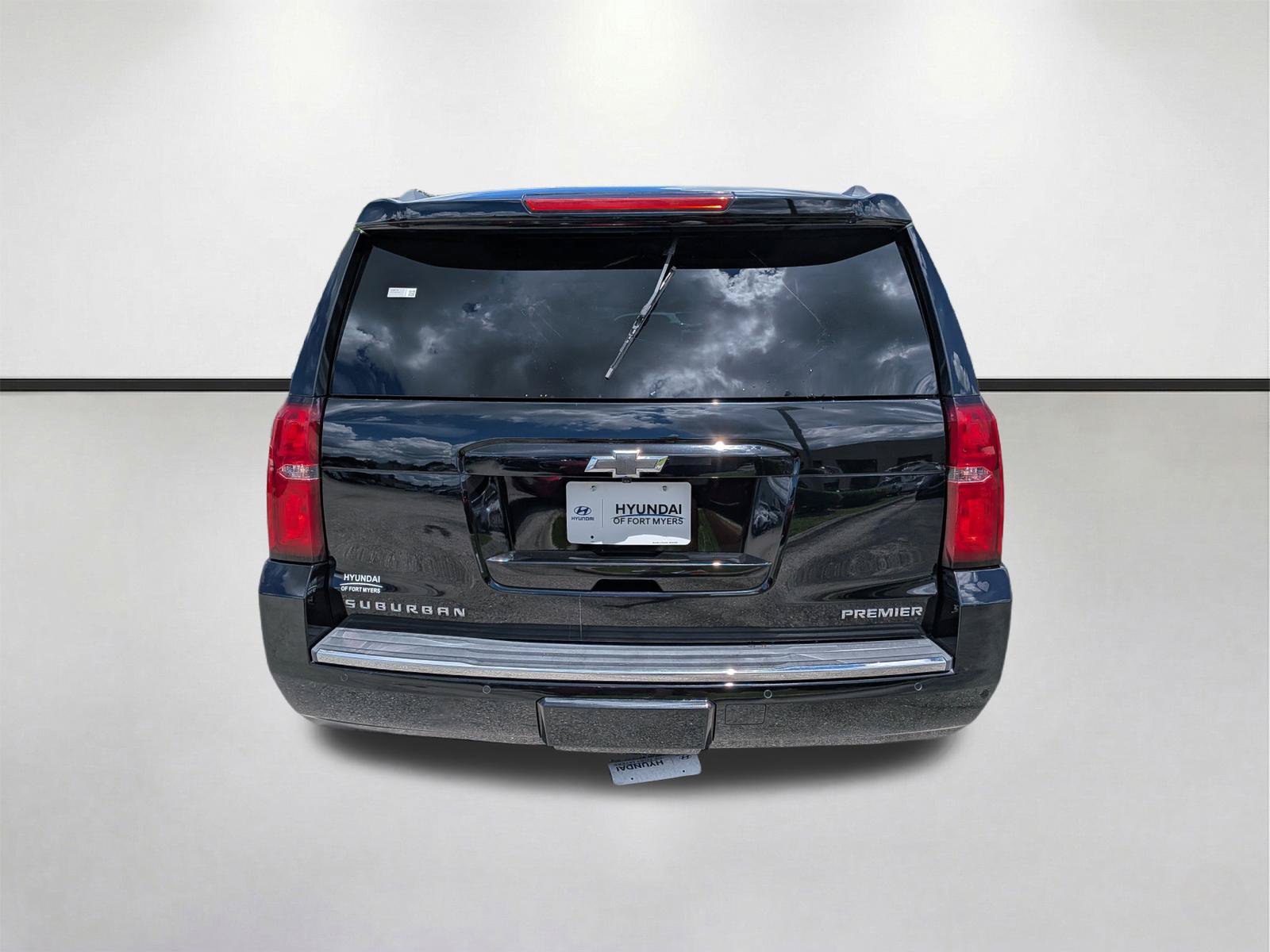 Used 2019 Chevrolet Suburban Premier AWD/4WD image 5